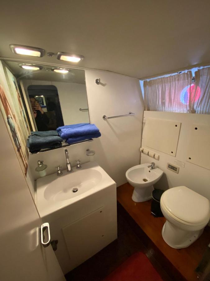 Johnny M Yacht *